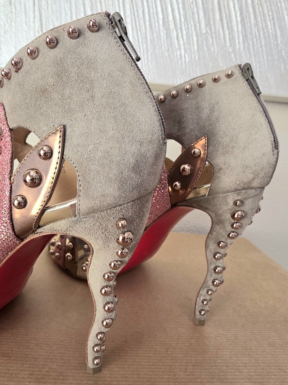 Christian Louboutin Suede Studded Peep Toe Ankle Booties Heel EU 39 / Fit US 8.5 - Picture 9 of 12